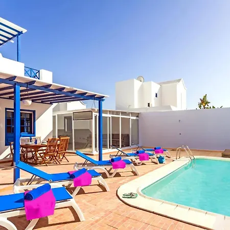 Natacha By Willa Tías